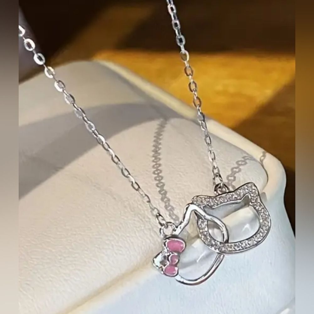 💕 $8 Bundled Cute Silver Hello Kitty Necklace